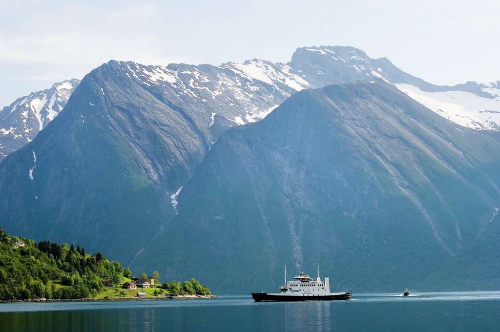 Hjørundfjord cruise
